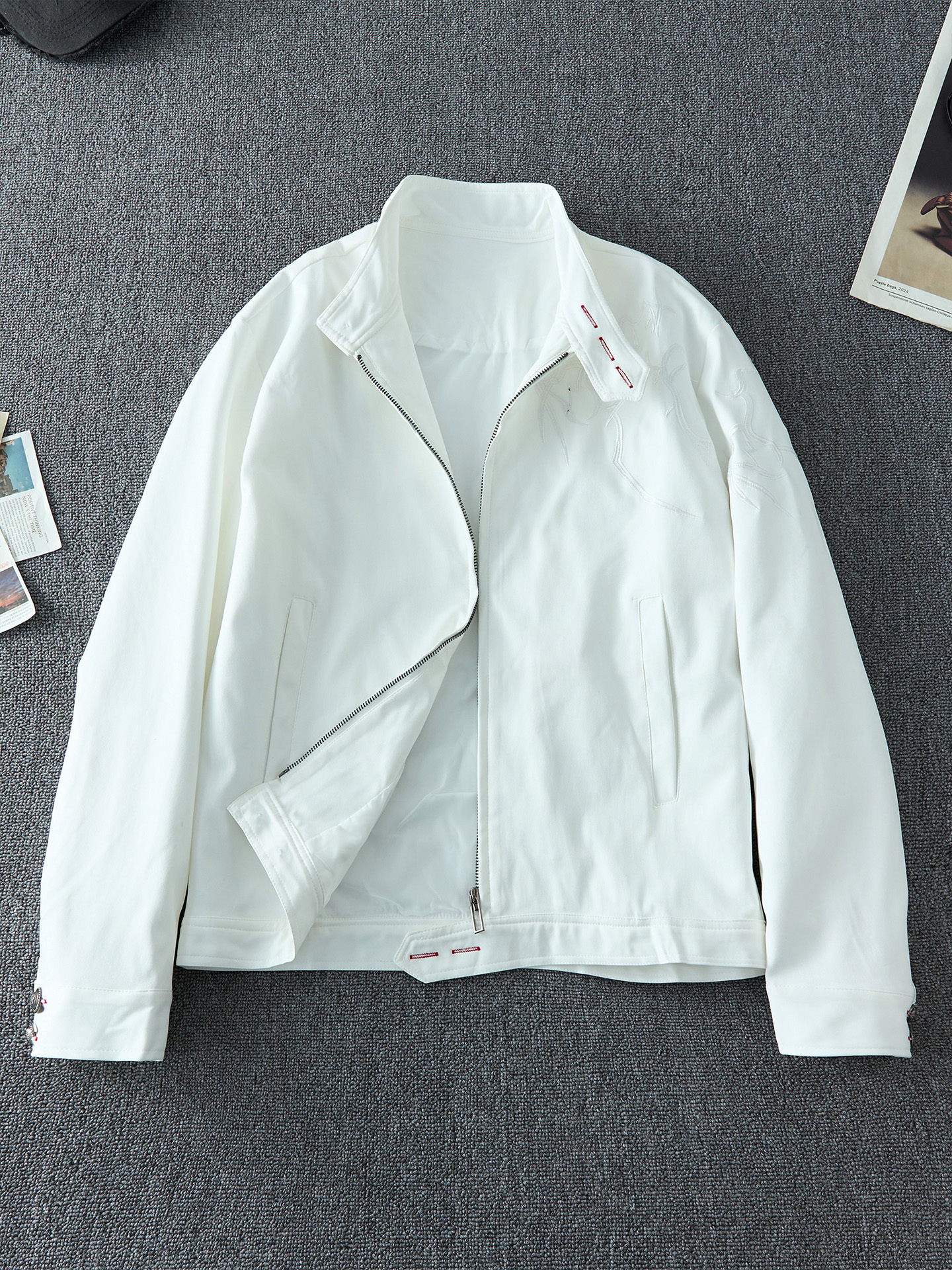 White Embroidered Short Baseba - Harrington Jacket recensie en prijs