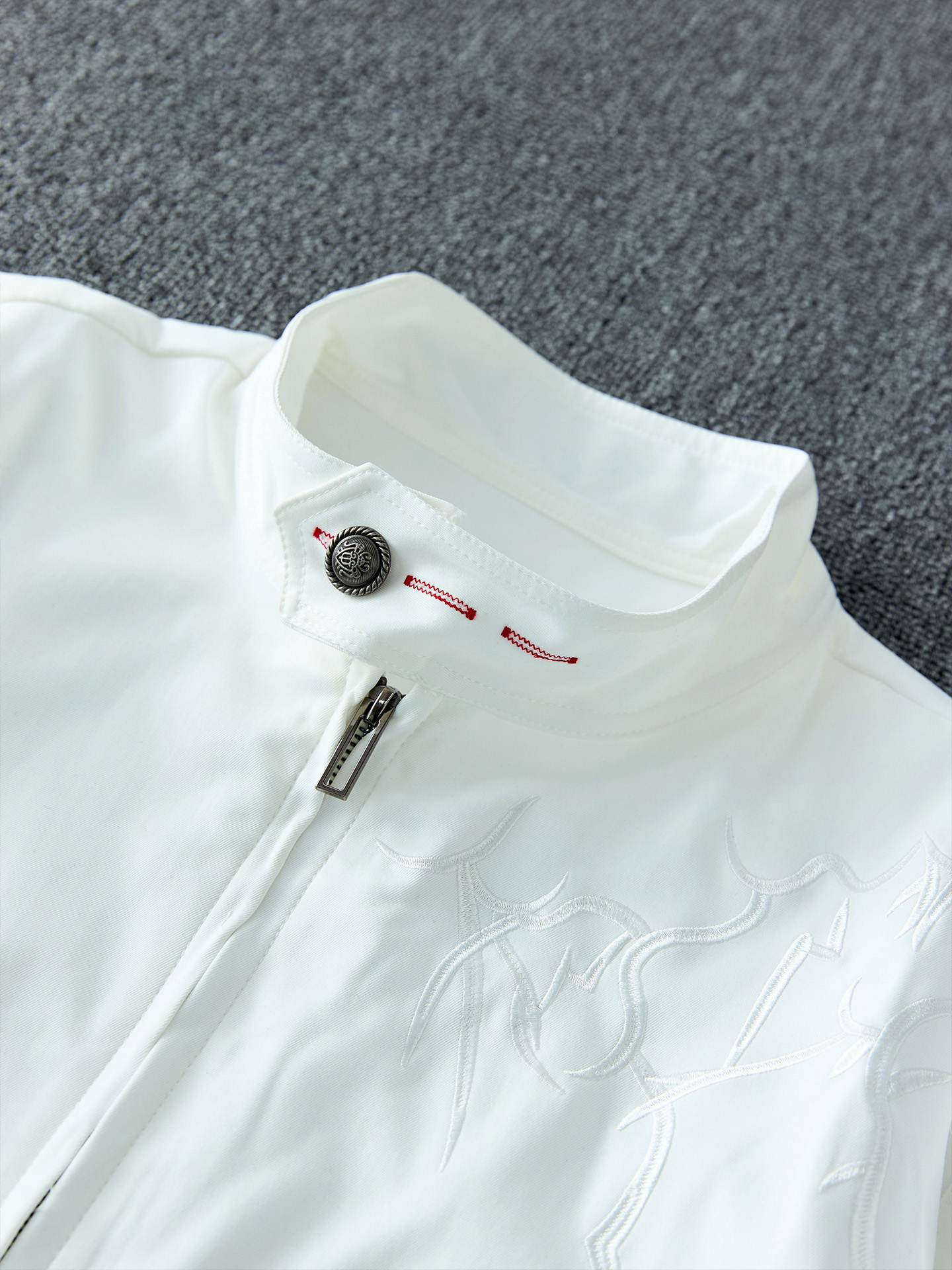 White Embroidered Short Baseba - Harrington Jacket recensie en prijs