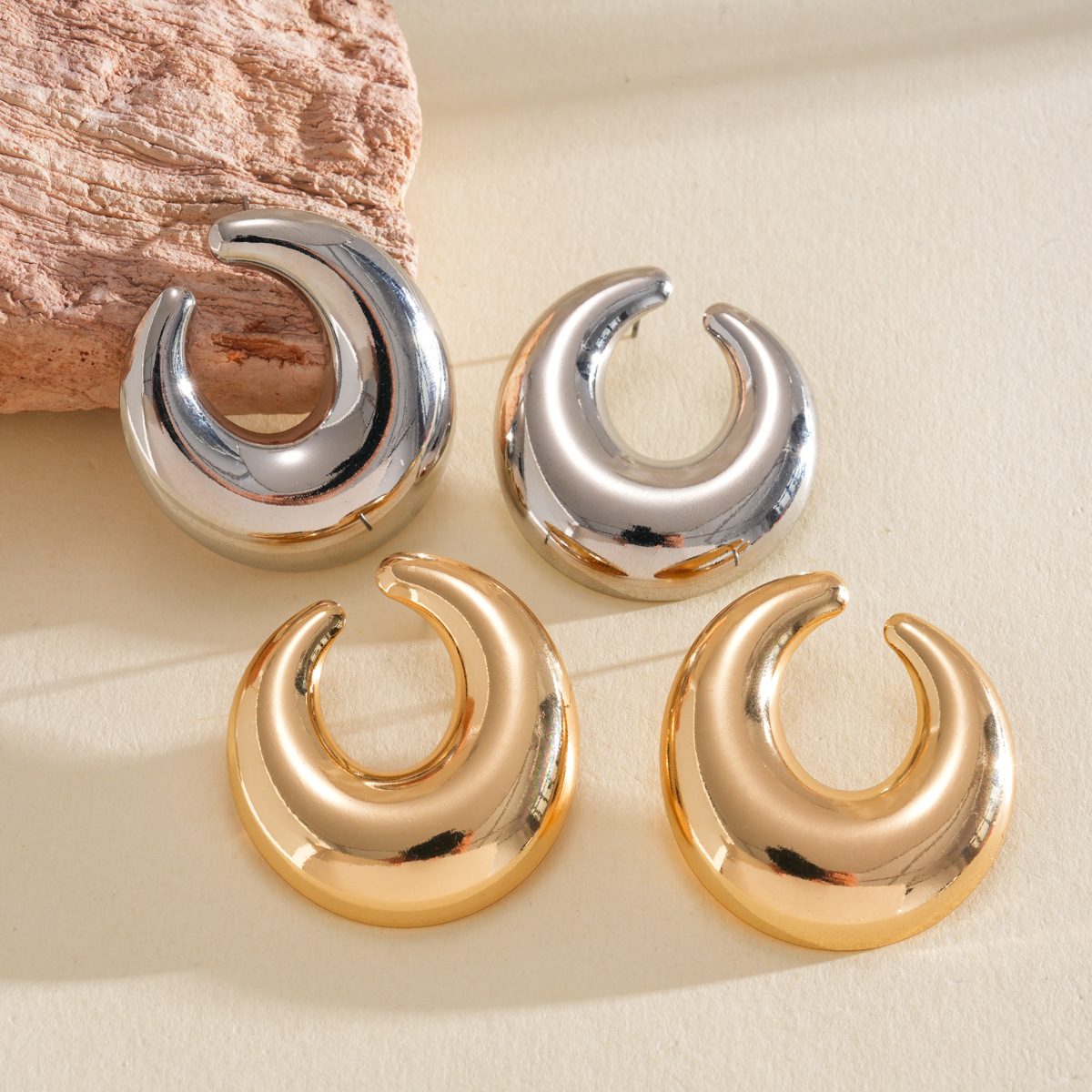 Chunky Gold C-Shaped Hoop Earr - Men'S Fashion Night Out recensie en prijs